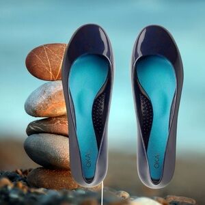 Oka-B Women's Shiny Taylor Ballet Flats Sapphire Navy, Size 10